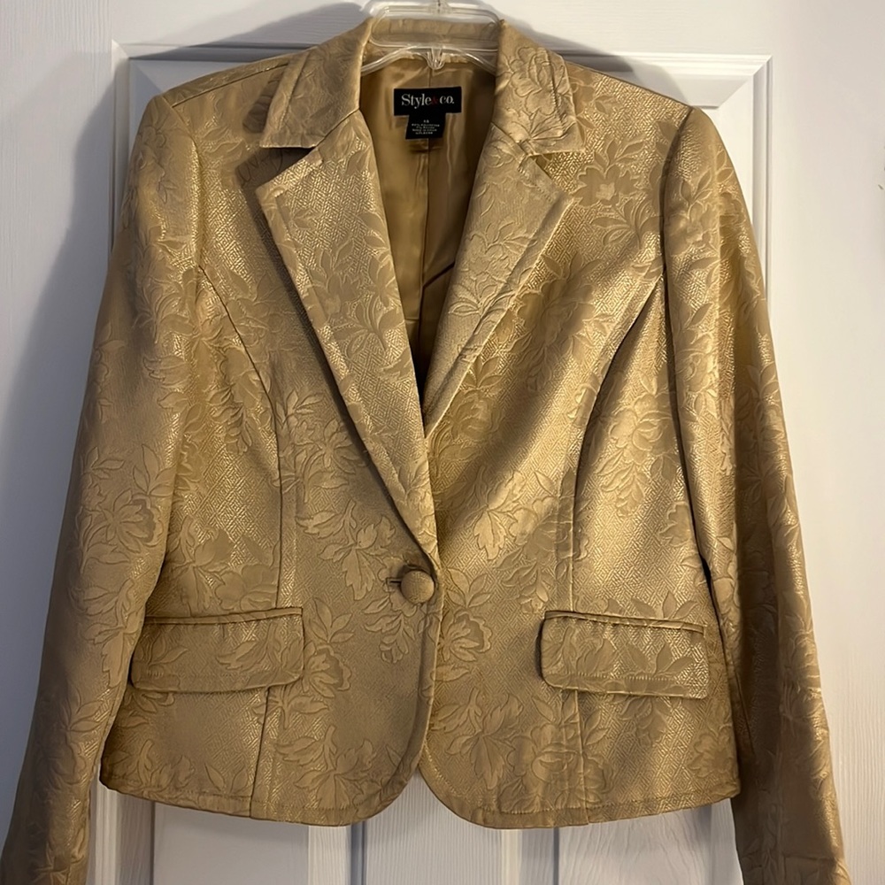Gold shorter jacket